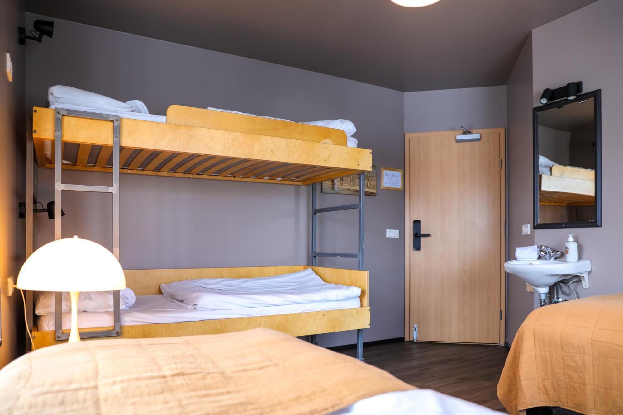 Akureyri Hostel Экстерьер фото