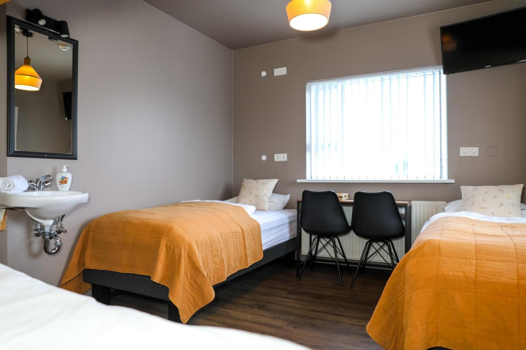 Akureyri Hostel Экстерьер фото