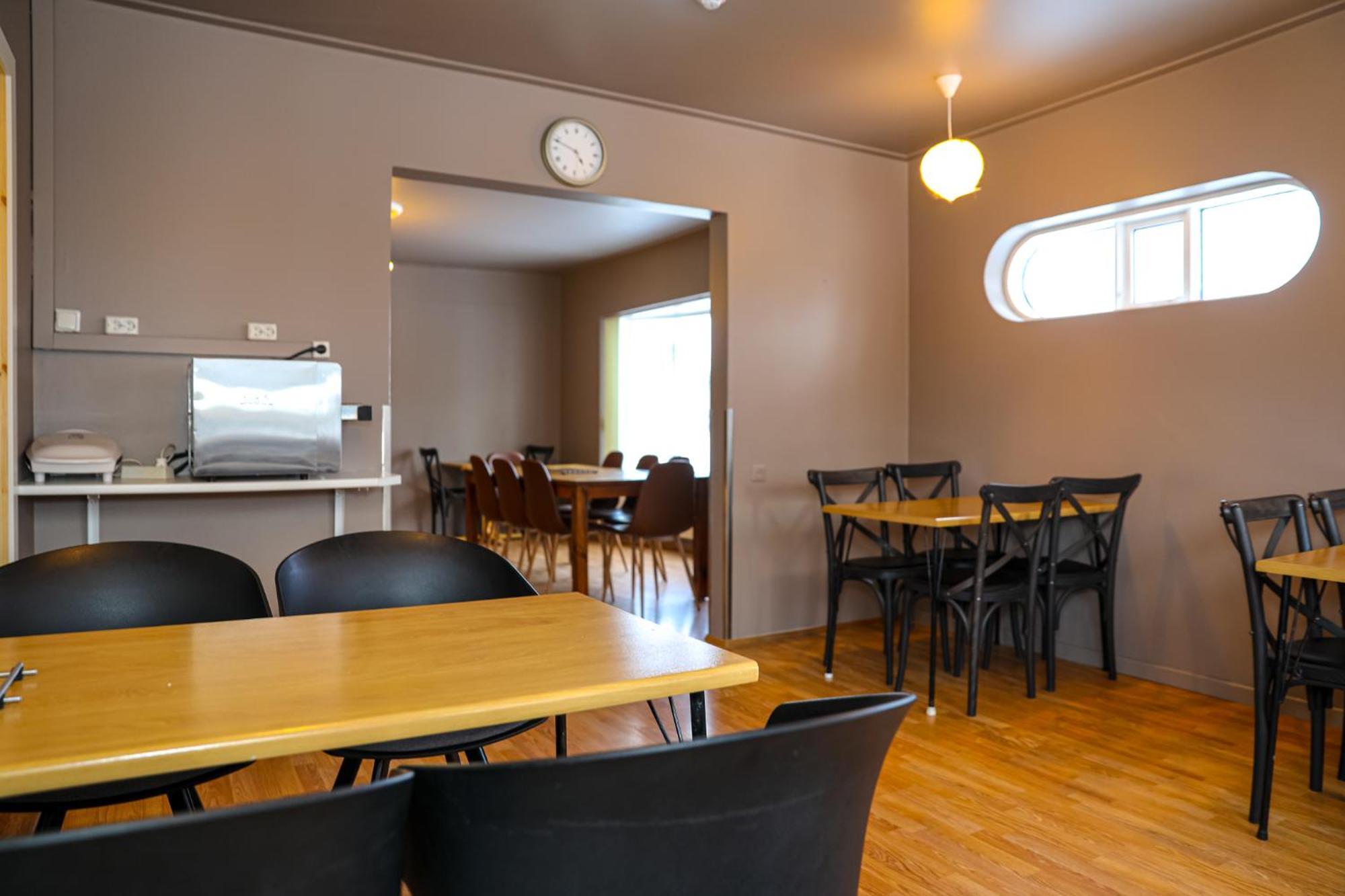 Akureyri Hostel Экстерьер фото