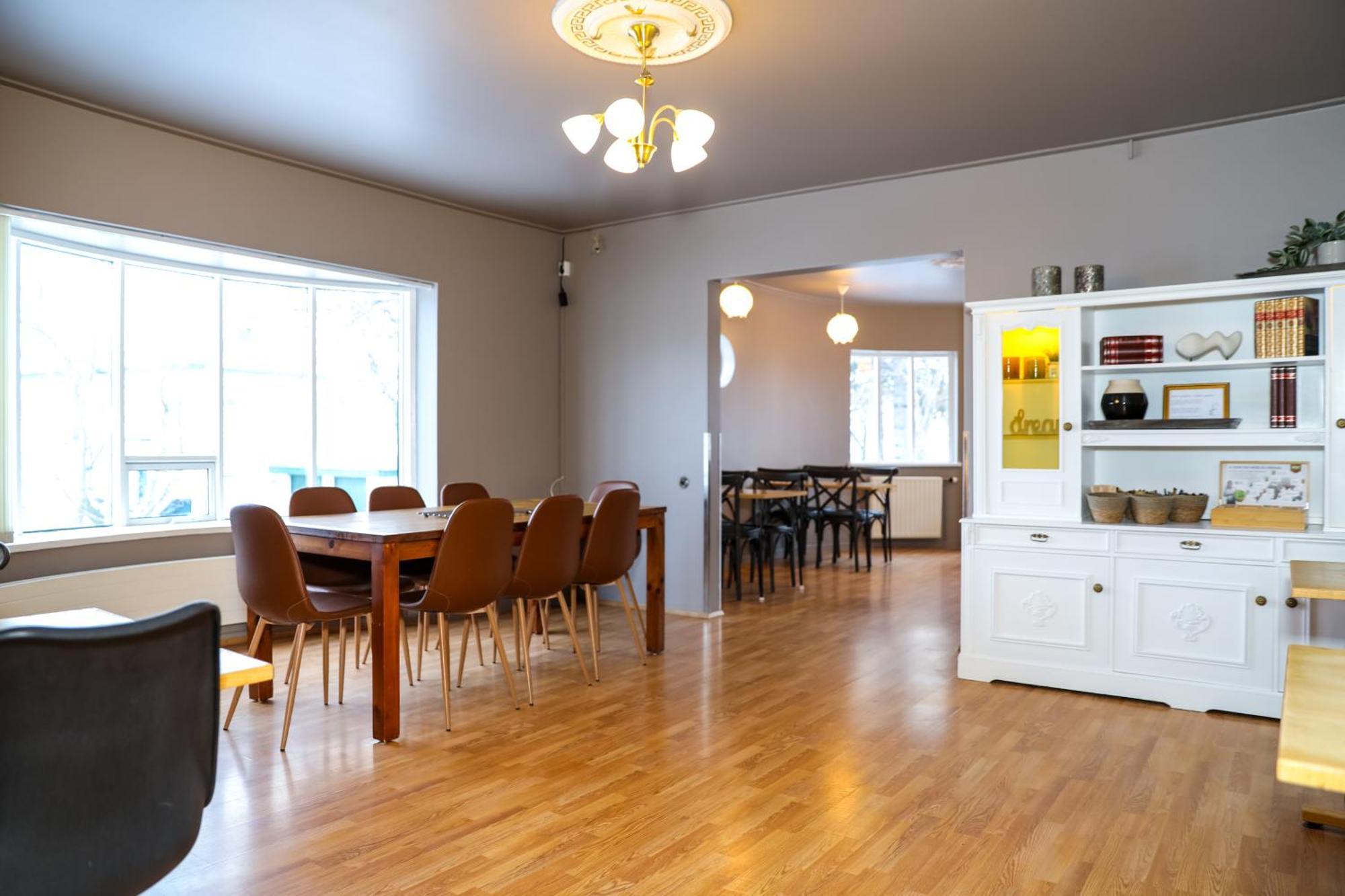 Akureyri Hostel Экстерьер фото