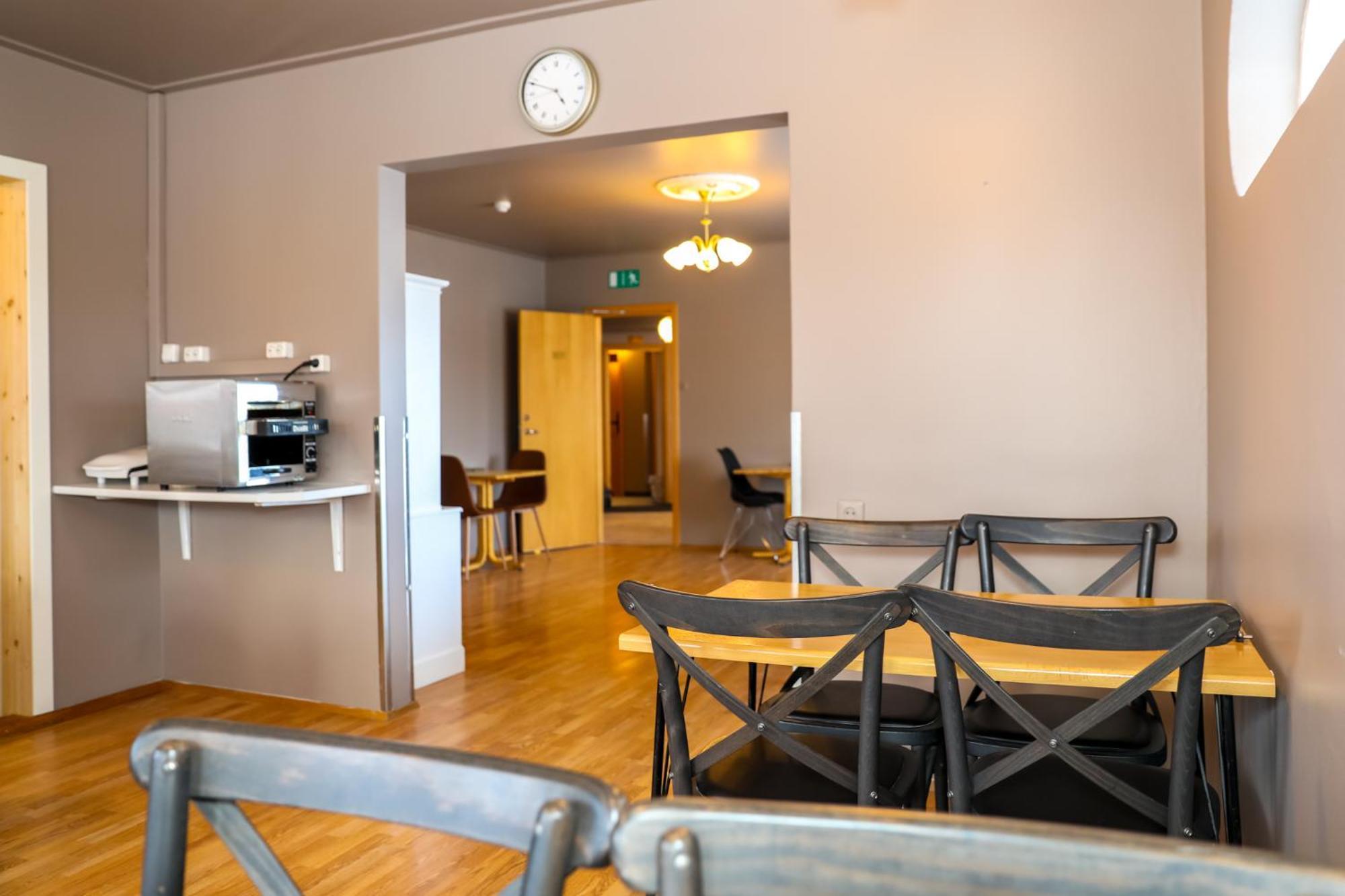 Akureyri Hostel Экстерьер фото